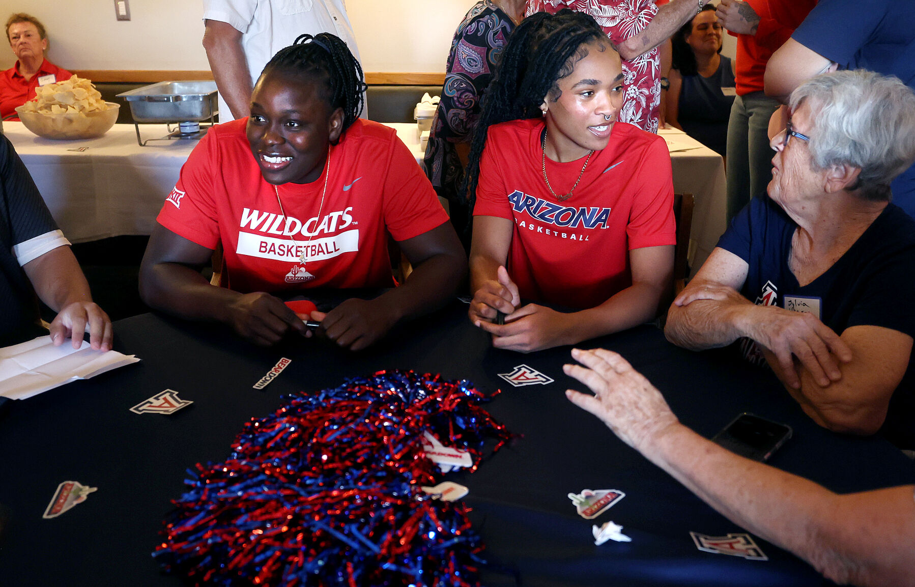 蜜柚直播 women's basketball meet and greet | July 28, 2025